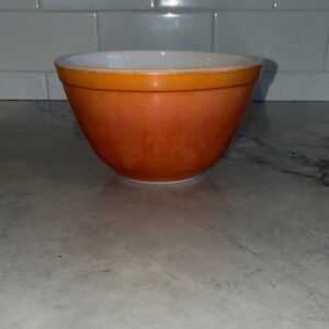 PYREX FLAMEGLO RED/ ORANGE ombré bowl.